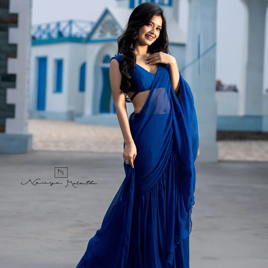 Maa TV Actress Priyanka Jain Wearing Blue Saree Sleeveless Blouse